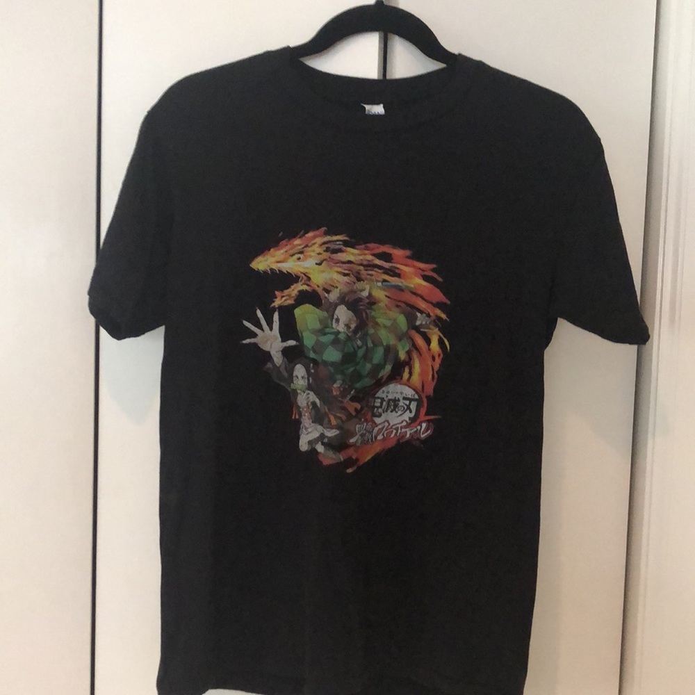 4 anime t-shirts and Accessories - Picture 5 of 16